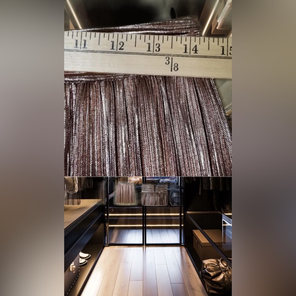 House of Harlow 1960 x REVOLVE Flint Pleated Mini Skirt in Rose Gold Sz M^ - Picture 2 of 4